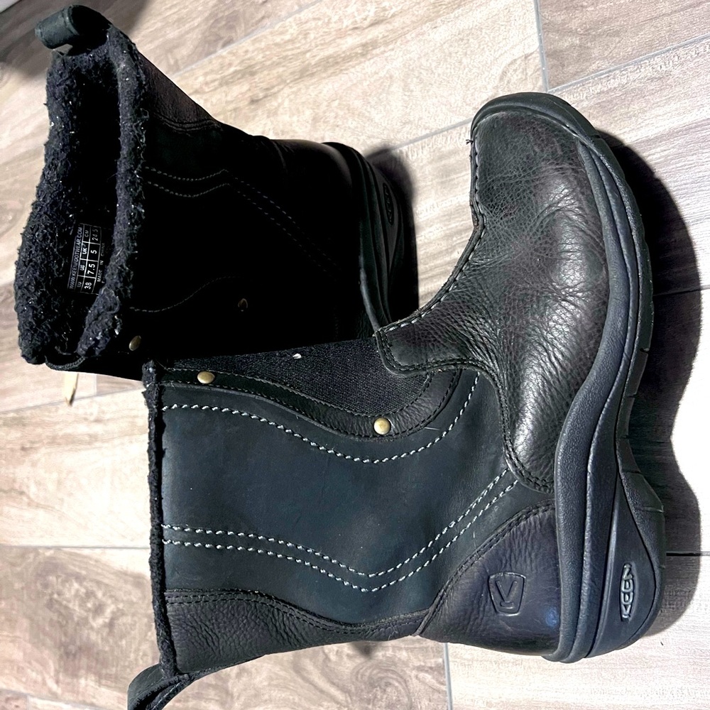 Winter boots